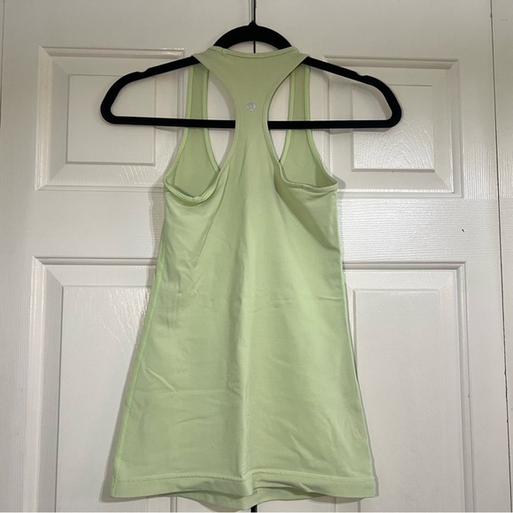 Lululemon Bundle Lot *Flawed* Size 2 Black Stride Jacket and Light Green Tank - Picture 14 of 16